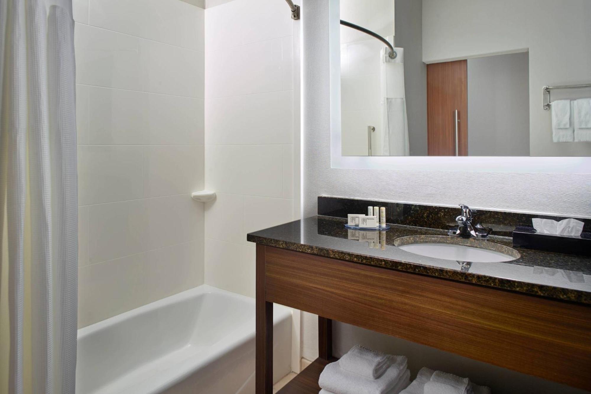 Fairfield Inn & Suites By Marriott Asheville Airport/Fletcher Buitenkant foto